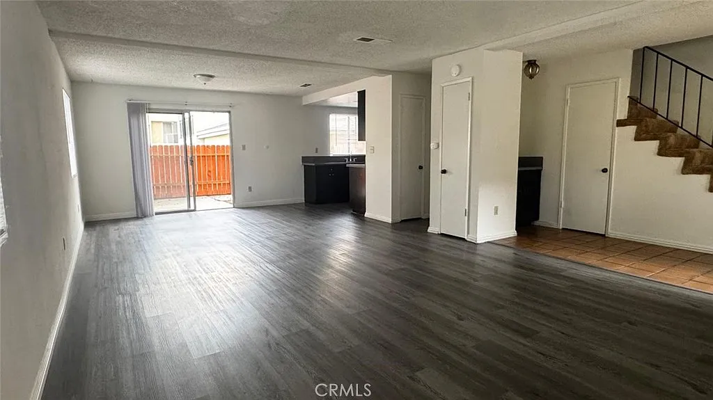 3 bed, 1500 sqft, $3,200 — Photo 2