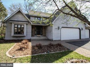 2086 Viburnum Trl, Eagan, MN 55122
