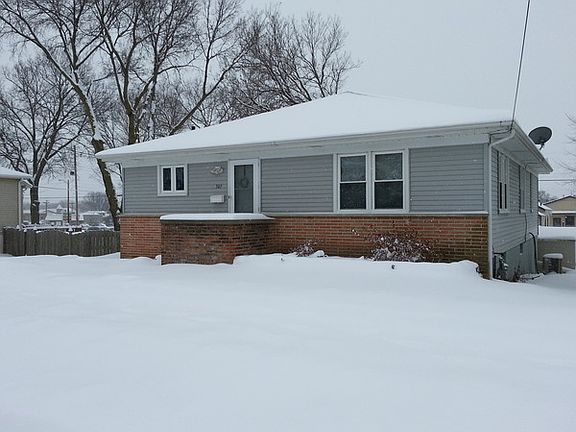 2nd image of 305 Desoto St