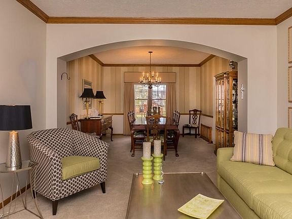 5th image of 22140 Country Way