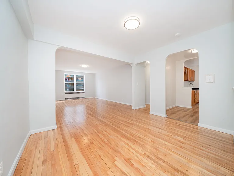 500 Kappock St #2L — Photo 1