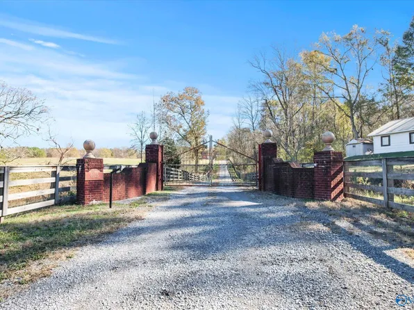 6025 Hopewell Rd, Arab, AL 35016