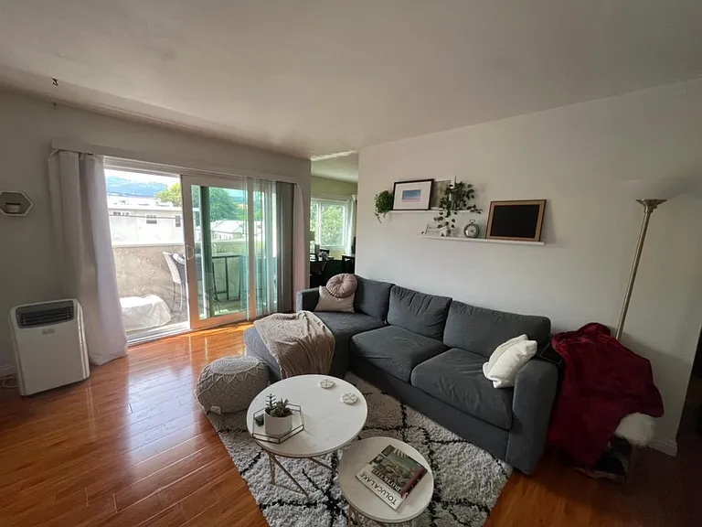 10842 Landale St #6 — Photo 10