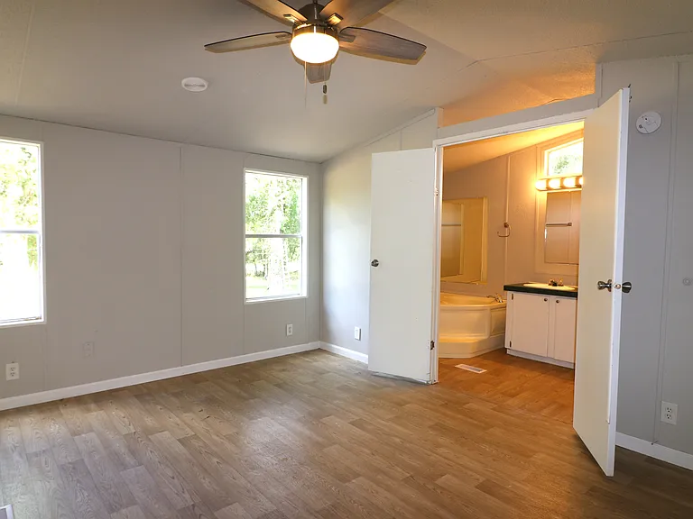 112 Private Road 483 — Photo 9