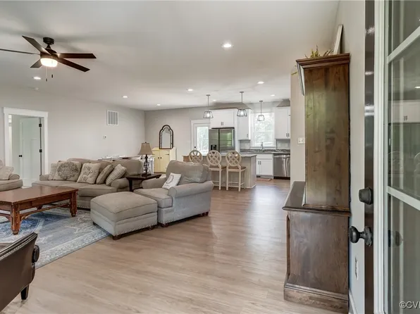 2580 Chapel Hill Rd, Goochland, VA 23063