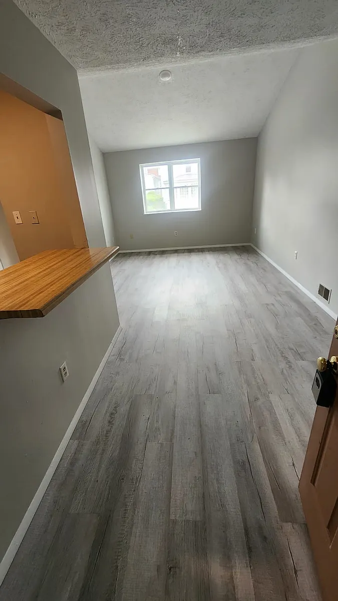 Building Photo - 333 Manown St #104