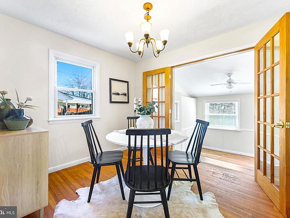 5th image of 941 Homberg Ave