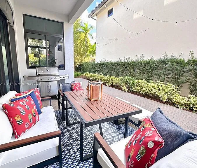 8286 NW 51st Ter #8286 — Photo 23