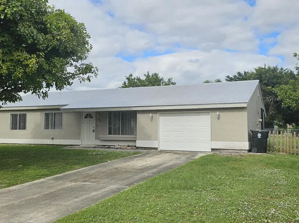3225 SW Ronlea Court, Port St Lucie, FL 34953