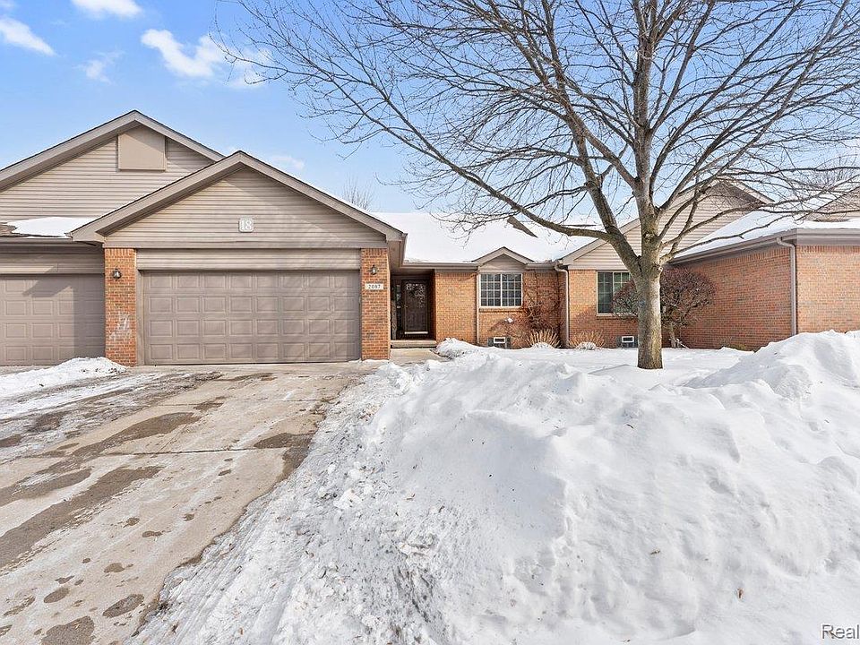 1st image of 2087 Fairway Cir