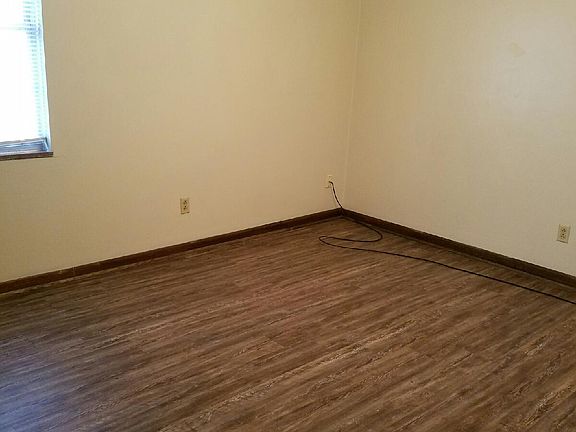 2nd image of 332 Forestal Dr APT 8