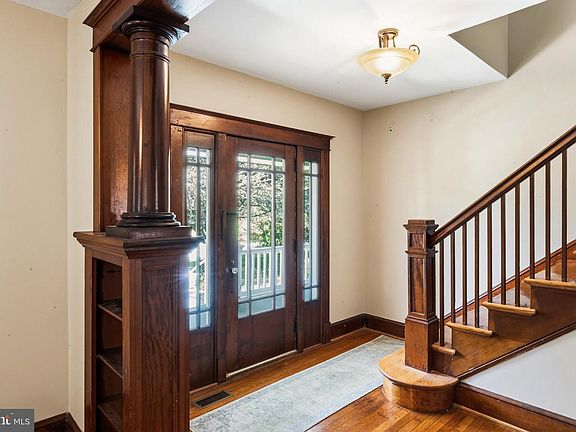 3rd image of 28733 Ridge Rd