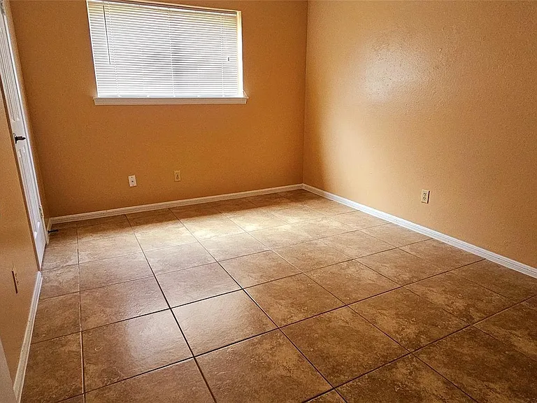 6719 McCullum Rd — Photo 22