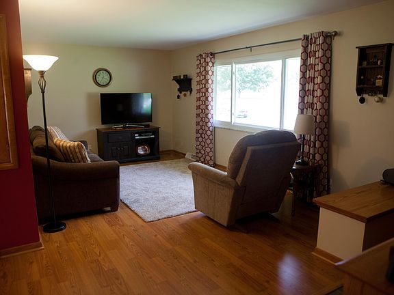 2nd image of 9765 Circle Dr Unit W