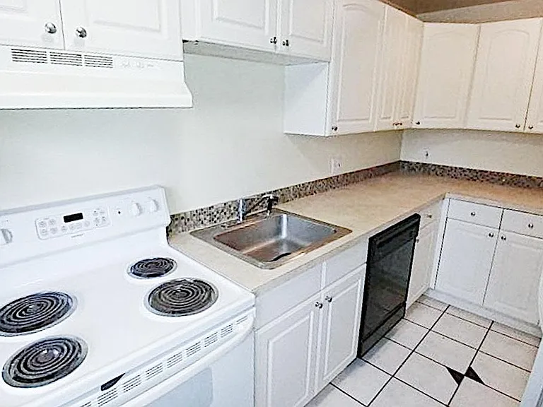 2021 NW 65th St #3 — Photo 5