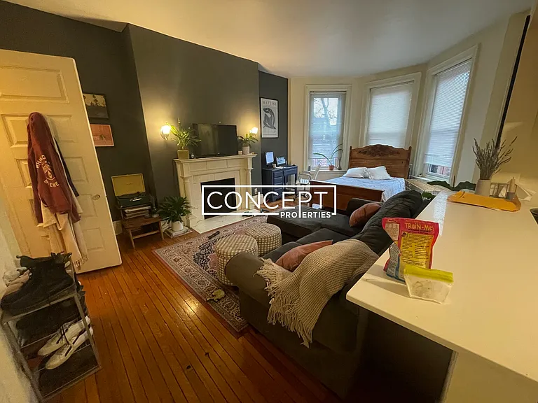 379 Commonwealth Ave #7CP — Photo 2