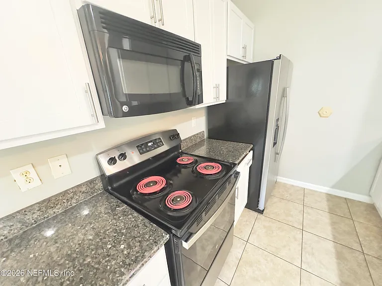 284 Moultrie Village Ln — Photo 10