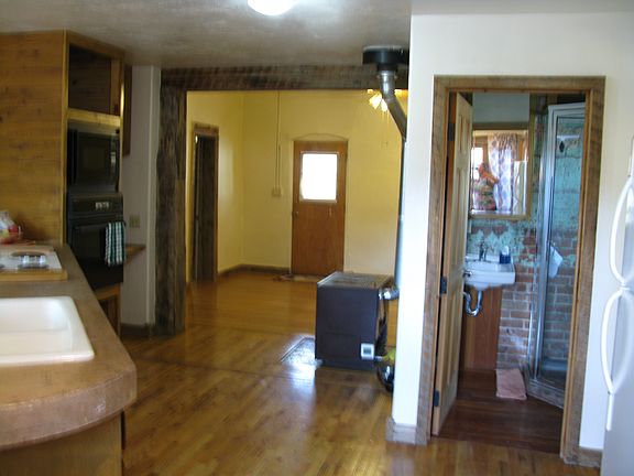 5th image of 226 W North 1st St