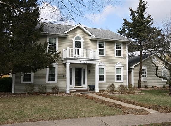 3rd image of 1038 Edgewood Dr