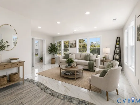 349 Peach Tree Ln, White Stone, VA 22578