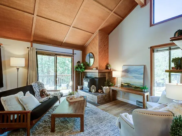 40662 Village Pass Ln, Shaver Lake, CA 93664