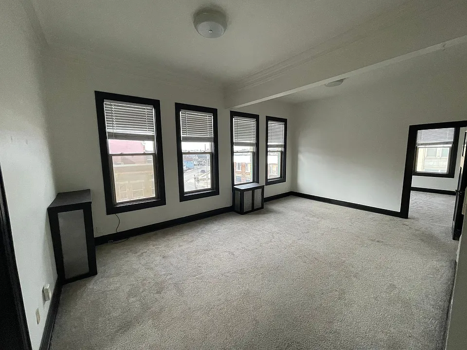 632 W Historic Mitchell St