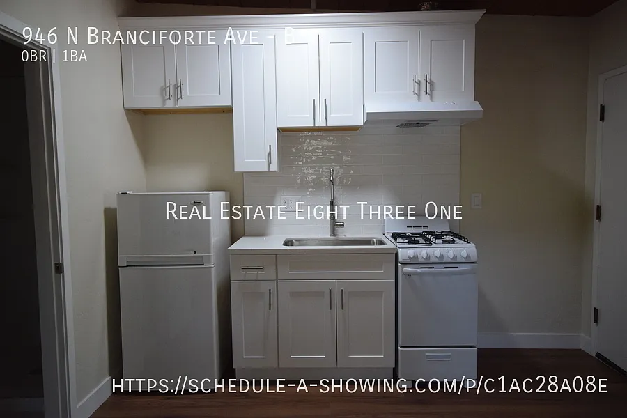 Santa Cruz - Nice Studio Unit With Private Yard — Photo 2