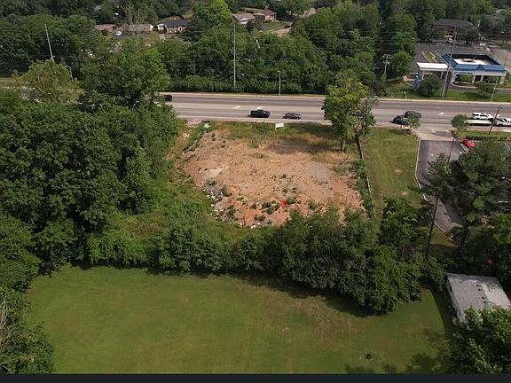 5th image of 2400 Versailles Rd