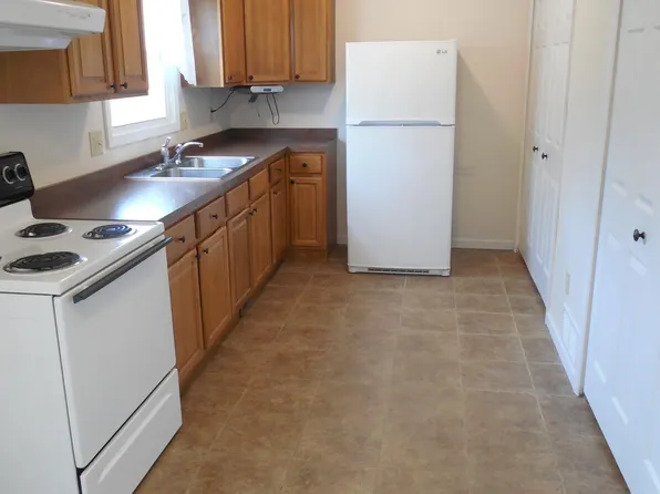 408 Maplebrook Dr, Painesville, OH 44077