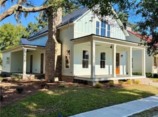 20 Salt Marsh Dr, Midway, GA 31320