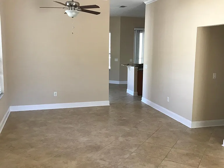 12 Saint Andrews Ct — Photo 2