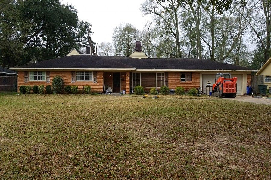 1st image of 745 Belvedere Dr