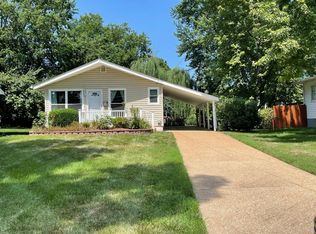 1013 S Benton Ave, Saint Charles, MO 63301