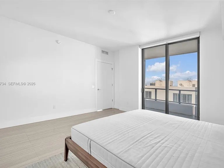 2960 NE 207th St #1102 — Photo 14