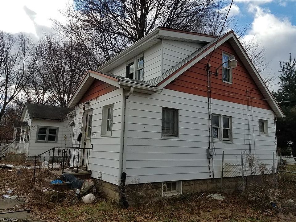 2nd image of 1144 Winton Ave