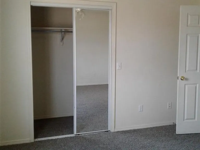 514 E Norris Dr — Photo 8