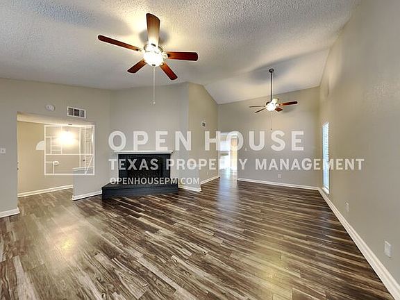 3rd image of 7924 Firefly Dr