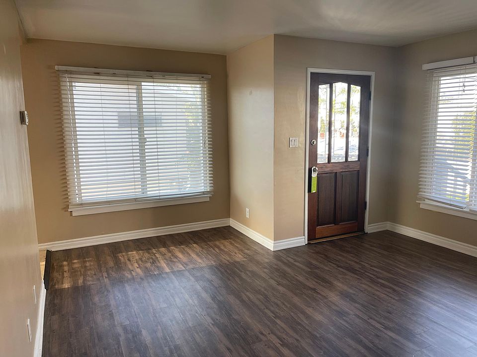 2nd image of 521 Poppy Ave #1/2