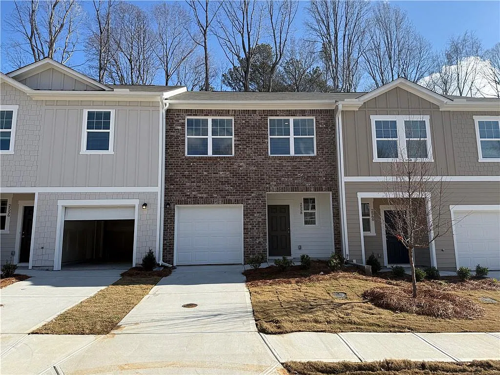 3 bed, 2.5 bath, 1421 sqft, $2,100 — Photo 1