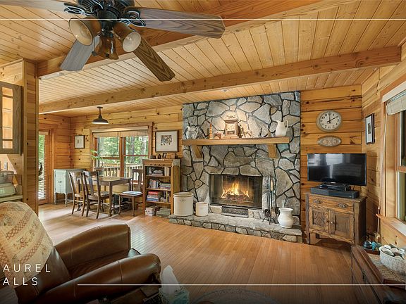 2nd image of 379 Great Falls Drive