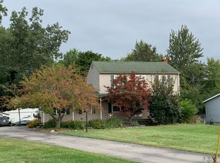 24048 Huron River Dr, Rockwood, MI 48173