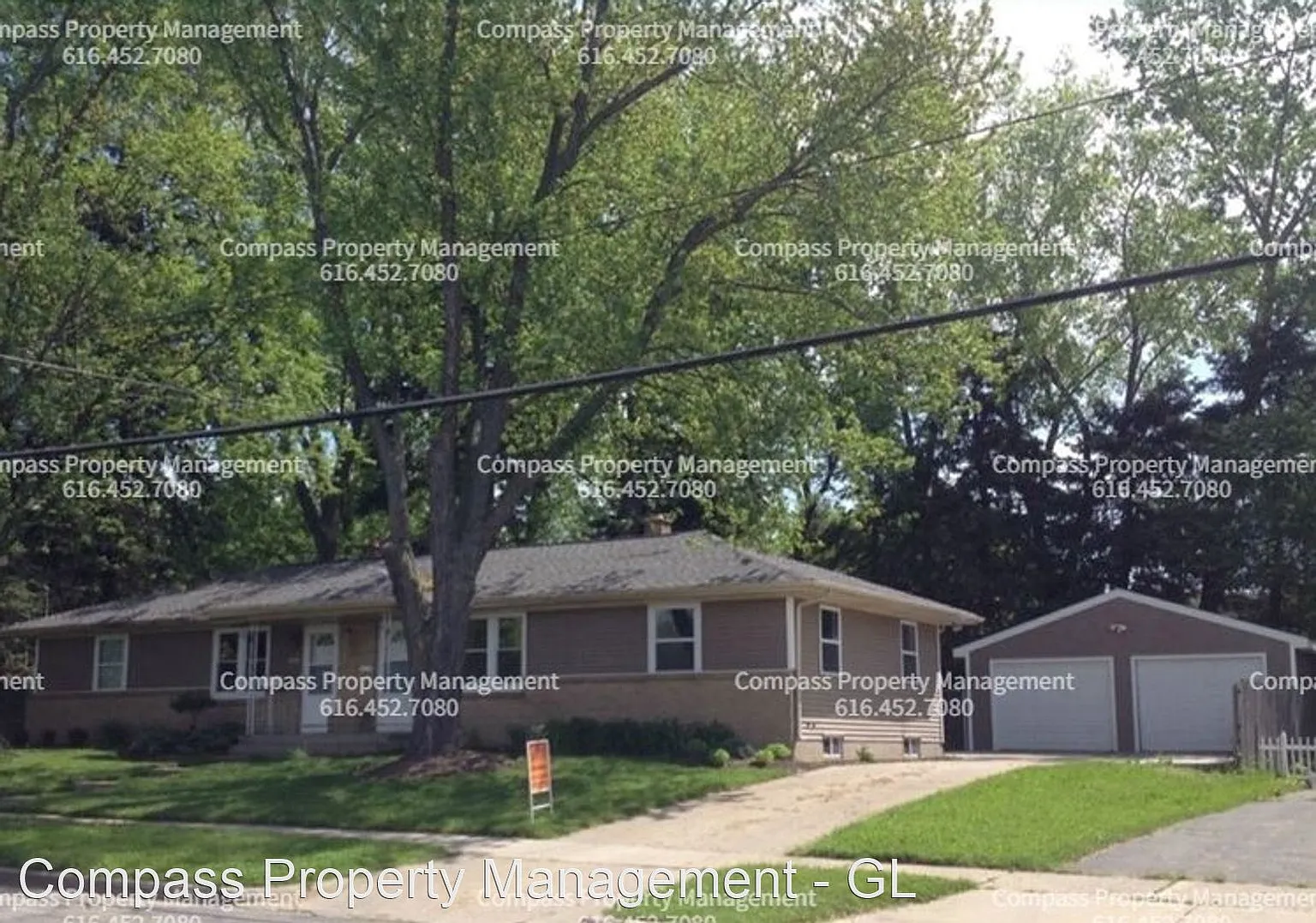 1642 Diamond Ave NE photo 1