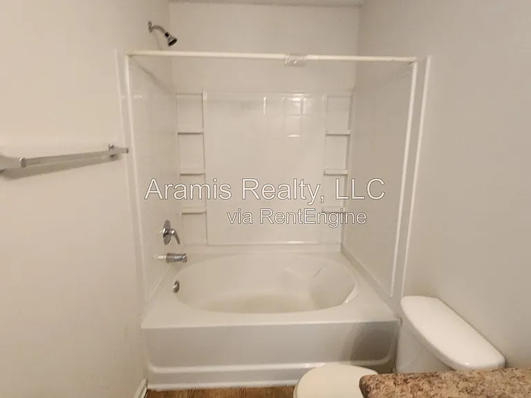 2847 Laurel Ridge Cir — Photo 12