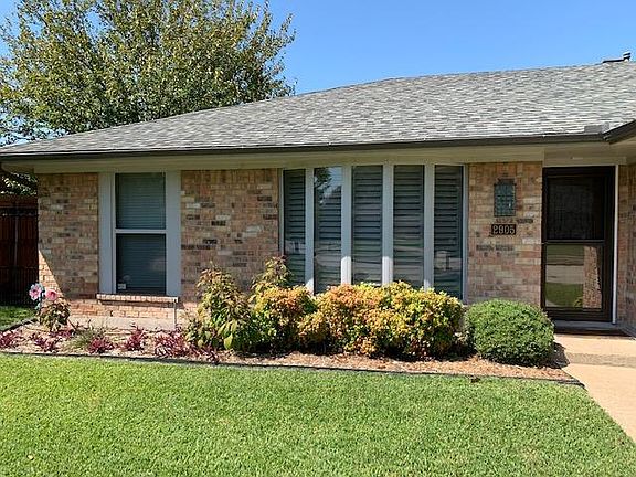 2nd image of 2905 Country Place Dr