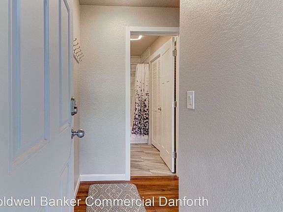 5th image of 9919 4th Ave W #8