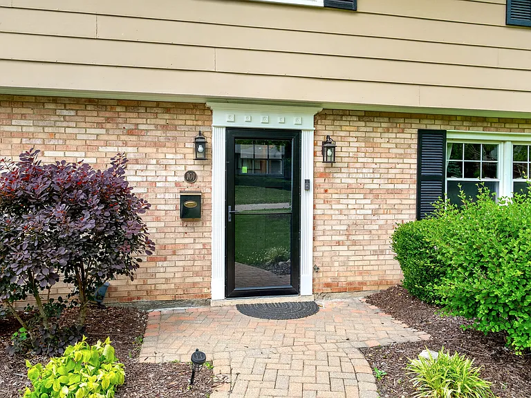 101 Davis Rd — Photo 4