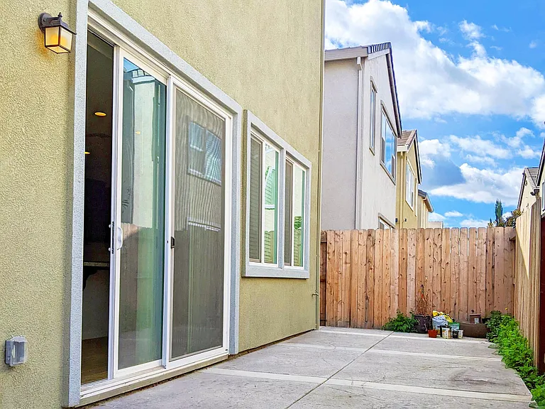 4347 Poppy Meadow St — Photo 11