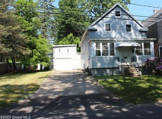 1067 Davis Ter, Schenectady, NY 12303