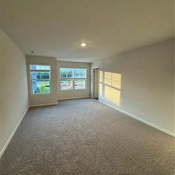 32 Berryville Dr — Photo 11