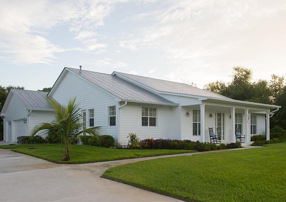 1st image of 1139 NE Bayside Pl